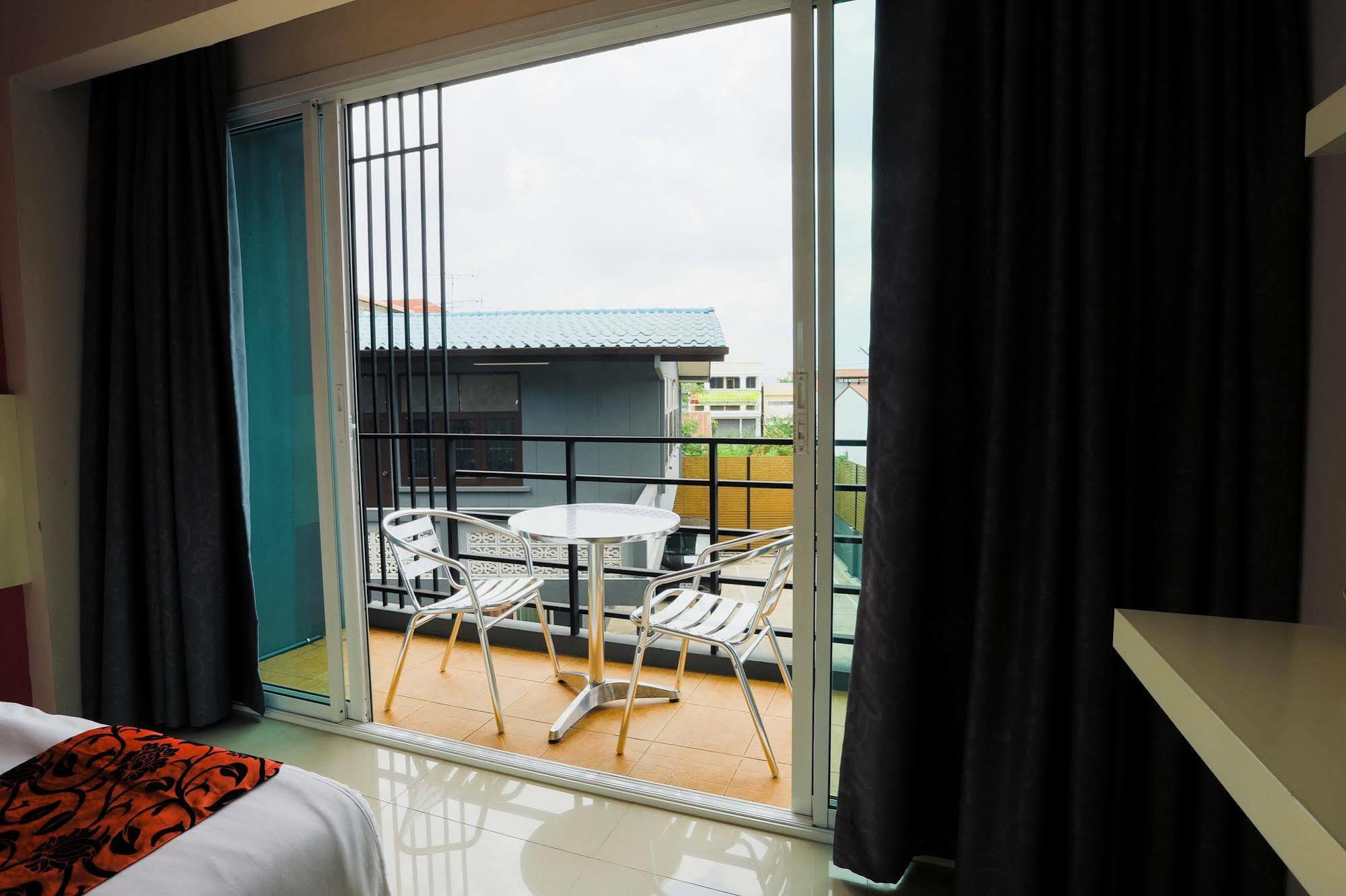 Portrait Hotel Pranburi Khao Yoi Exterior photo